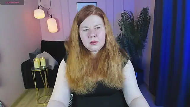 Snapshot of Mrs_Emilia chatting on 12.21.24 Mrs Emilia online show from 12.21.24