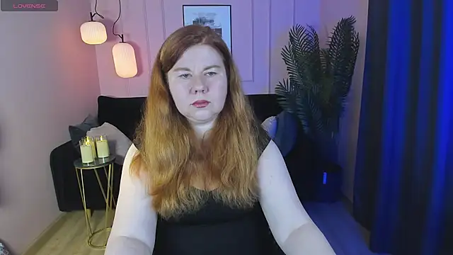 Snapshot of Mrs_Emilia chatting on 12.21.24 Mrs Emilia online show from 12.21.24