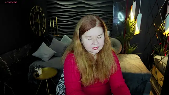 Snapshot of Mrs_Emilia chatting on 12.24.24 Mrs Emilia online show from 12.24.24