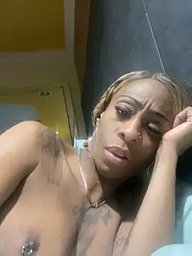 Snapshot of SlimBeenBadd1981 chatting on 03.05.25 SlimBeenBadd1981 online show from 03.05.25