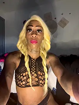 Snapshot of SlimBeenBadd1981 chatting on 10.22.25 SlimBeenBadd1981 online show from 10.22.25