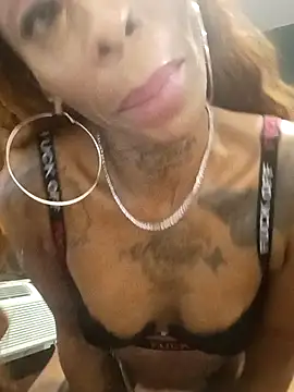 SlimBeenBadd1981 online show from 12.19.25