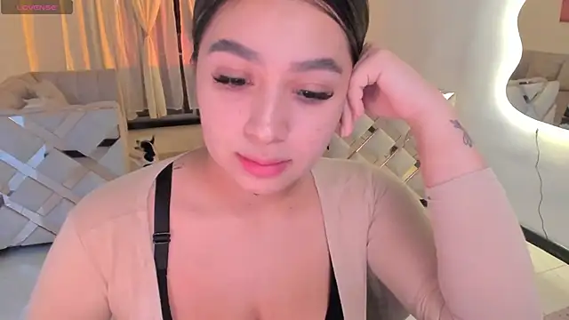 LunaBaker-1 online show from 02.14.26