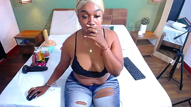 dannaahbrown online show from 12.11.24