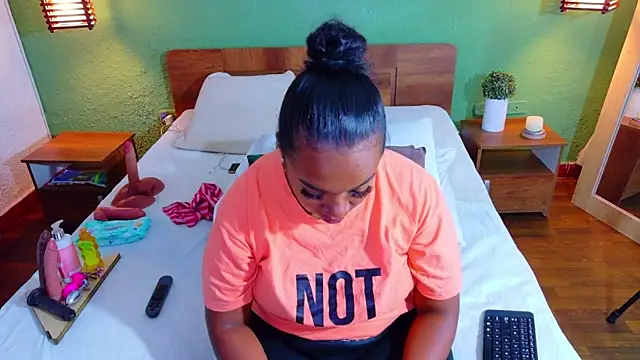 dannaahbrown online show from 03.28.26