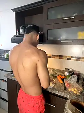 Snapshot of liuscast22 chatting on 09.29.25 liuscast22 online show from 09.29.25