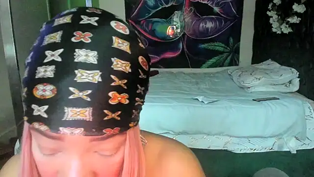 YasmineMinaj online show from 04.16.26