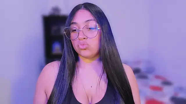 Snapshot of Soysofiarodrigu chatting on 02.11.25 Soysofiarodrigu online show from 02.11.25