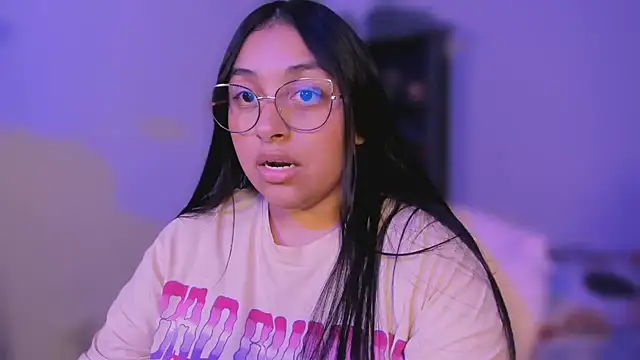 Snapshot of Soysofiarodrigu chatting on 02.27.25 Soysofiarodrigu online show from 02.27.25