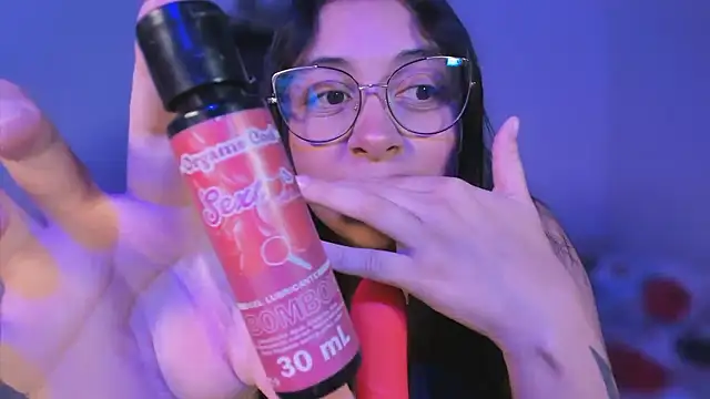 Snapshot of Soysofiarodrigu chatting on 03.04.25 Soysofiarodrigu online show from 03.04.25