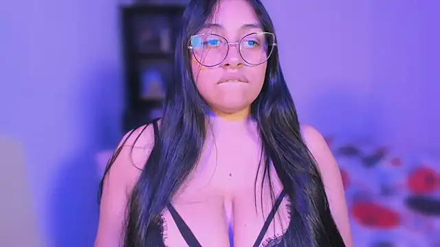 Snapshot of Soysofiarodrigu chatting on 03.05.25 Soysofiarodrigu online show from 03.05.25