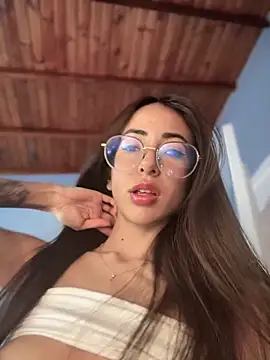 lauravasquez online show from 09.29.25