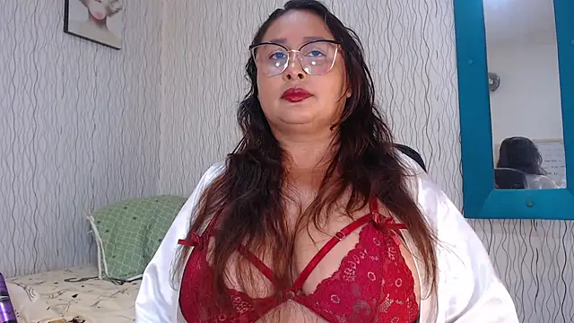 Snapshot of NadiaWhite chatting on 02.22.25 NadiaWhite online show from 02.22.25