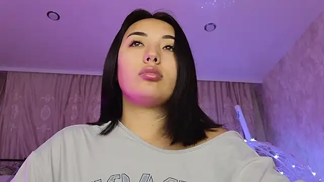 Snapshot of lily__foster chatting on 02.17.26 lily foster online show from 02.17.26