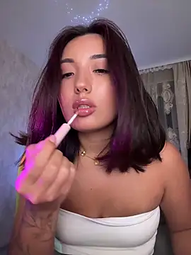 Snapshot of lily__foster chatting on 05.17.26 lily foster online show from 05.17.26