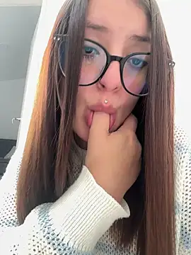 Megan lu2 online show from 10.20.25