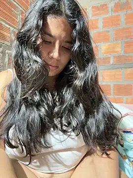 Snapshot of moncerrat_luna chatting on 02.11.25 moncerrat luna online show from 02.11.25