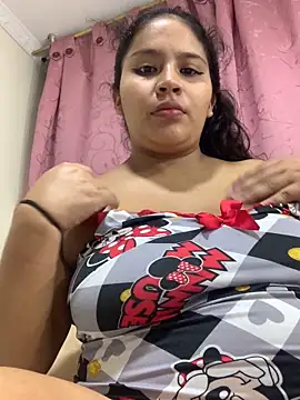 Snapshot of moncerrat_luna chatting on 10.10.25 moncerrat luna online show from 10.10.25