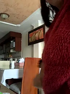 Snapshot of moncerrat_luna chatting on 11.04.25 moncerrat luna online show from 11.04.25