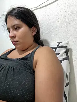 Snapshot of moncerrat_luna chatting on 05.12.26 moncerrat luna online show from 05.12.26