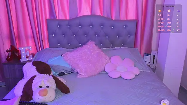 Emiily Scott1 online show from 10.07.25