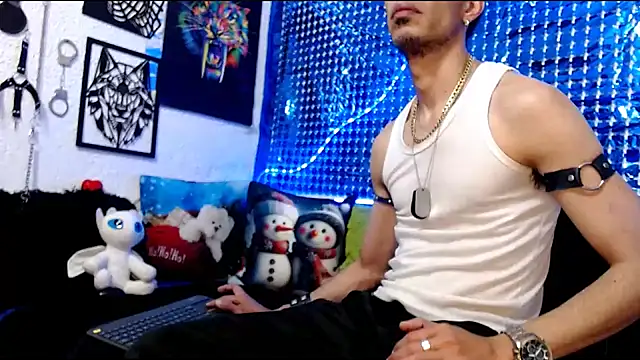 Snapshot of Mensecret69 chatting on 12.05.24 Mensecret69 online show from 12.05.24