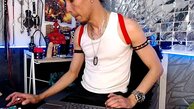 Snapshot of Mensecret69 chatting on 02.21.25 Mensecret69 online show from 02.21.25