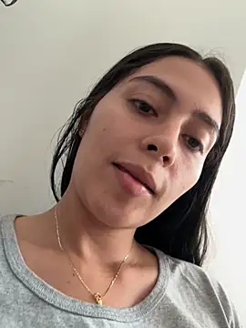 Sophie  Foxxx online show from 10.18.25