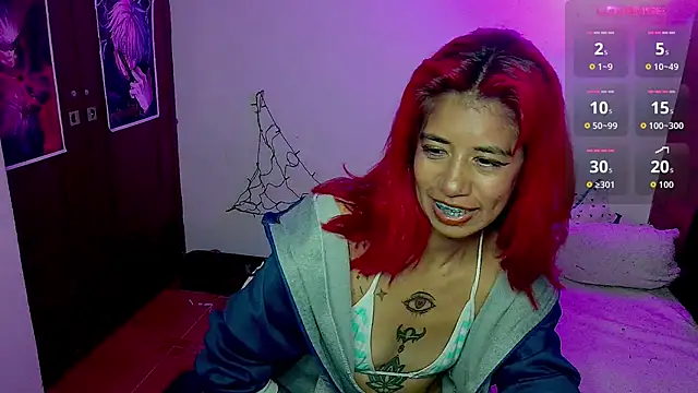 Snapshot of Roxanbunny1 chatting on 10.12.25 Roxanbunny1 online show from 10.12.25