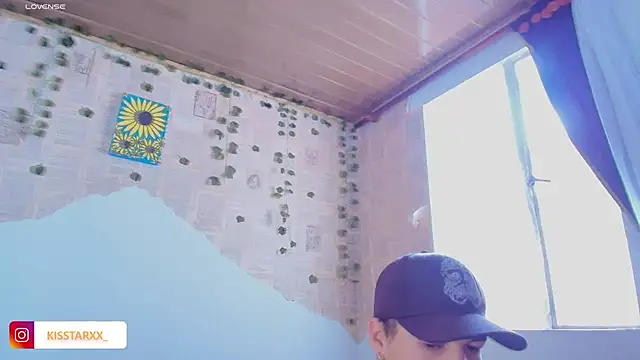 kisstarxxx online show from 10.16.25