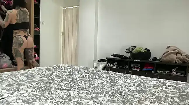 claudiacvc95 online show from 12.08.24