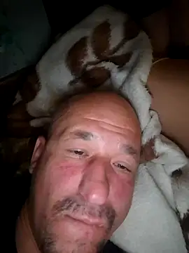 Snapshot of Resolved_Twin chatting on 11.01.25 Resolved Twin online show from 11.01.25