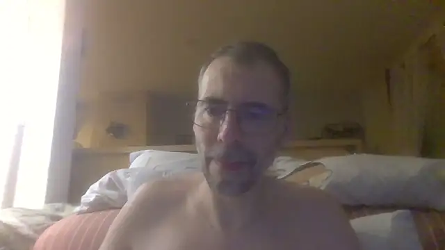 ptitcanard60600 online show from 10.05.25