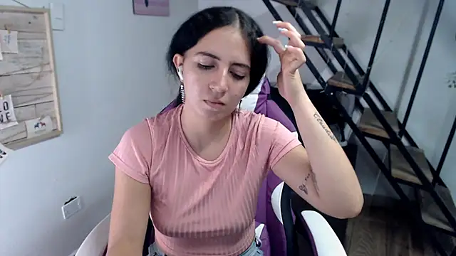 samantha baby  online show from 10.18.25