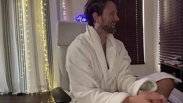 Snapshot of alexmannd chatting on 10.03.25 alexmannd online show from 10.03.25