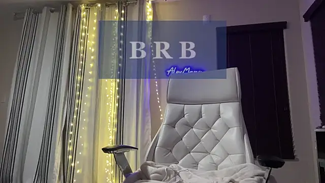 Snapshot of alexmannd chatting on 10.10.25 alexmannd online show from 10.10.25