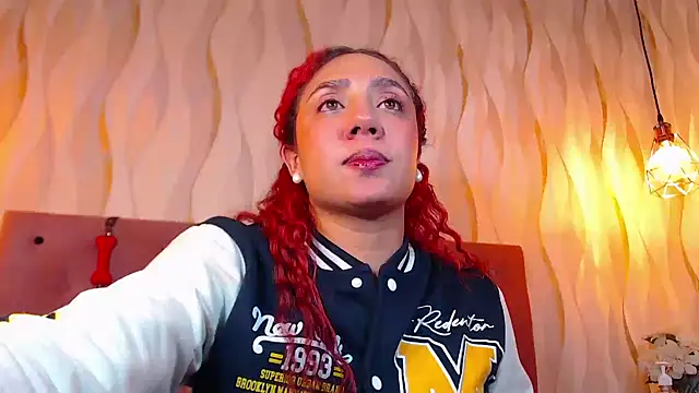 IsabelaLatina online show from 02.05.26