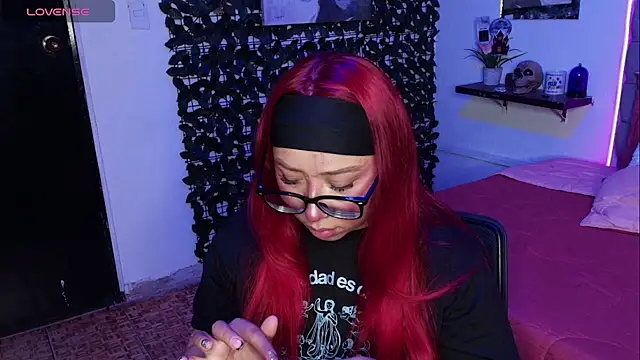 Snapshot of Kata_Bigboobs chatting on 11.02.25 Kata Bigboobs online show from 11.02.25