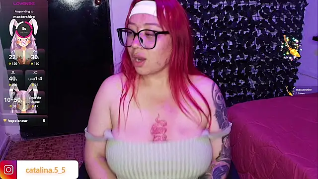 Snapshot of Kata_Bigboobs chatting on 11.08.25 Kata Bigboobs online show from 11.08.25