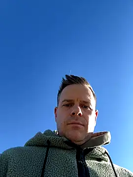 Danii0790 online show from 10.18.25