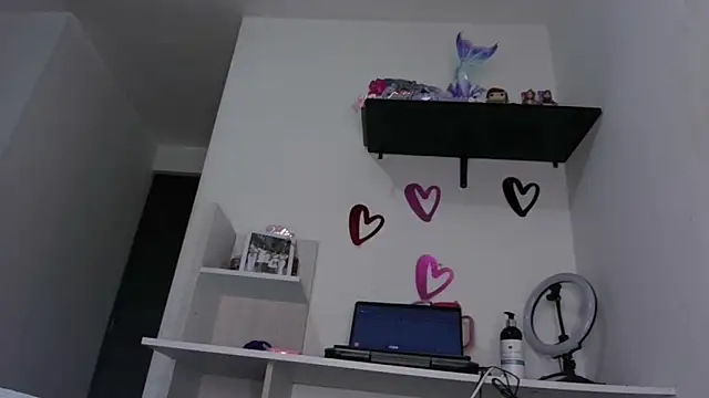 Snapshot of ari_sexy1 chatting on 11.01.25 ari sexy1 online show from 11.01.25