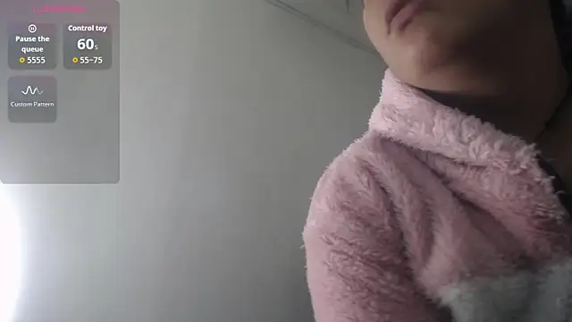 Snapshot of Charis_21 chatting on 10.08.25 Charis 21 online show from 10.08.25