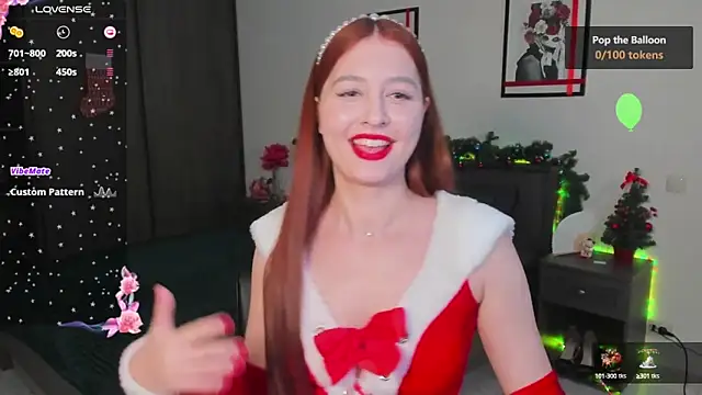 Snapshot of EleanorePeach chatting on 12.18.24 EleanorePeach online show from 12.18.24