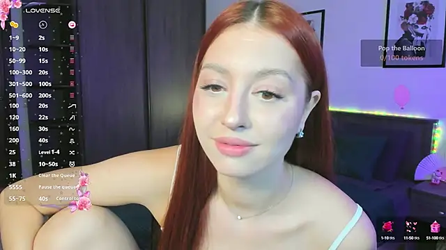 Snapshot of EleanorePeach chatting on 10.13.25 EleanorePeach online show from 10.13.25