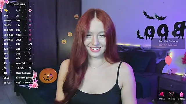 Snapshot of EleanorePeach chatting on 10.30.25 EleanorePeach online show from 10.30.25