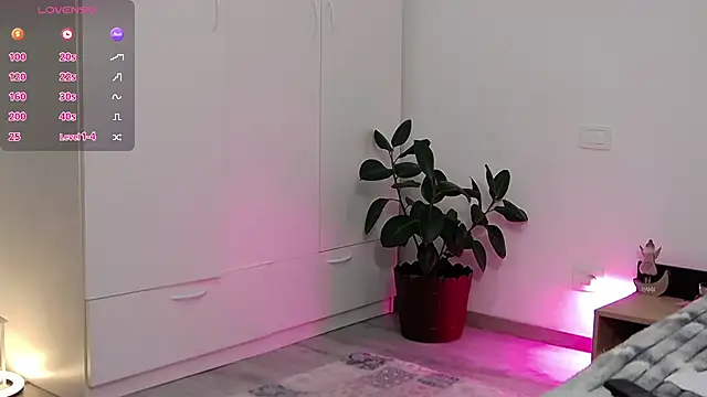 YourSweetSinn online show from 10.06.25