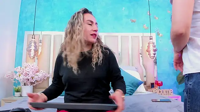 Layla Sia online show from 02.07.26