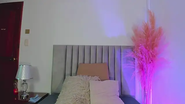 NoraDasilva online show from 12.28.24