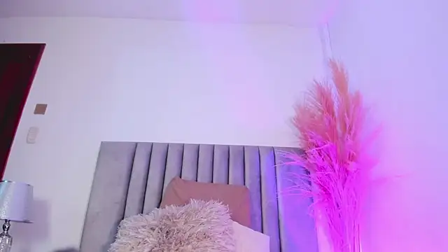 NoraDasilva online show from 12.28.24