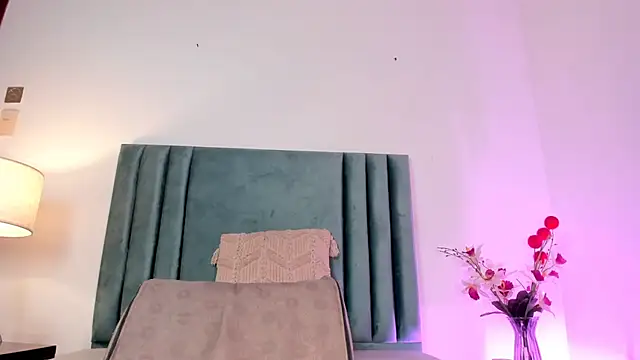 NoraDasilva online show from 12.31.24